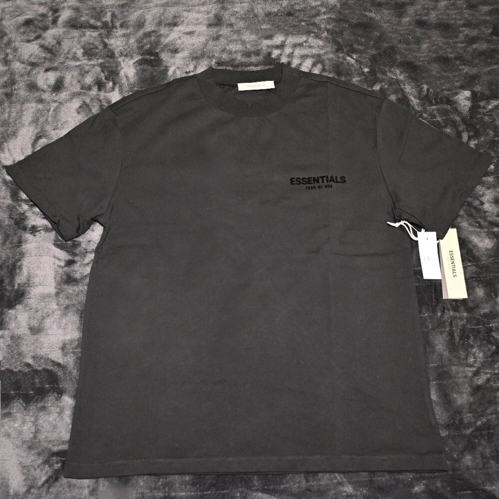 Fear of God Essentials Black T-Shirt BNWT Authentic ✅ - Picture 3 of 9